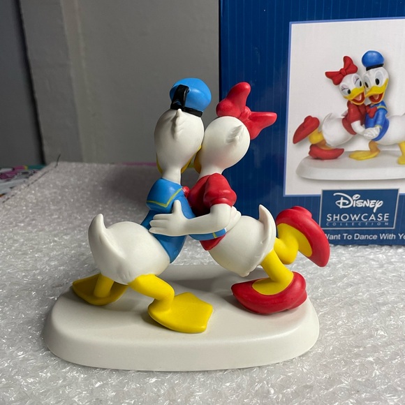 Precious Moments Disney I Only Want to Dance with You Figurine - Picture 2 of 8